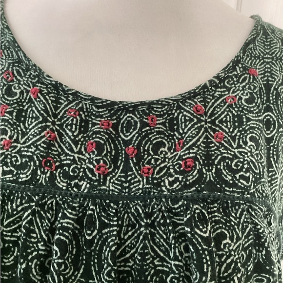 Velvet brand Green Sleeveless Patterned Blouse Sz M - Picture 10 of 11